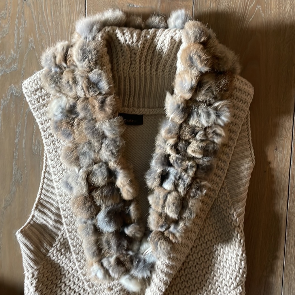 Knit And Faux Fur Vest- Size M